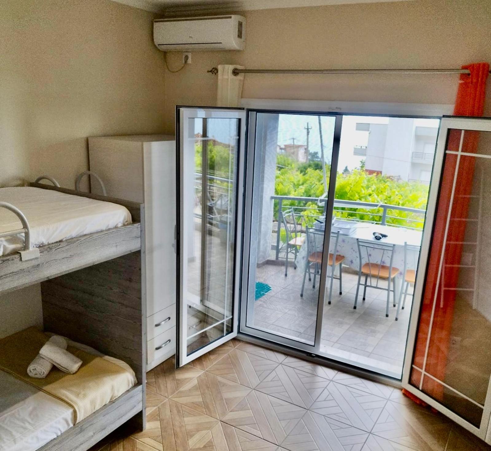 Dagos Rooms Dhërmi Exteriör bild