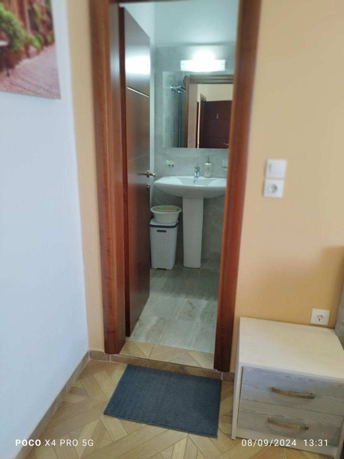 Dagos Rooms Dhërmi Exteriör bild